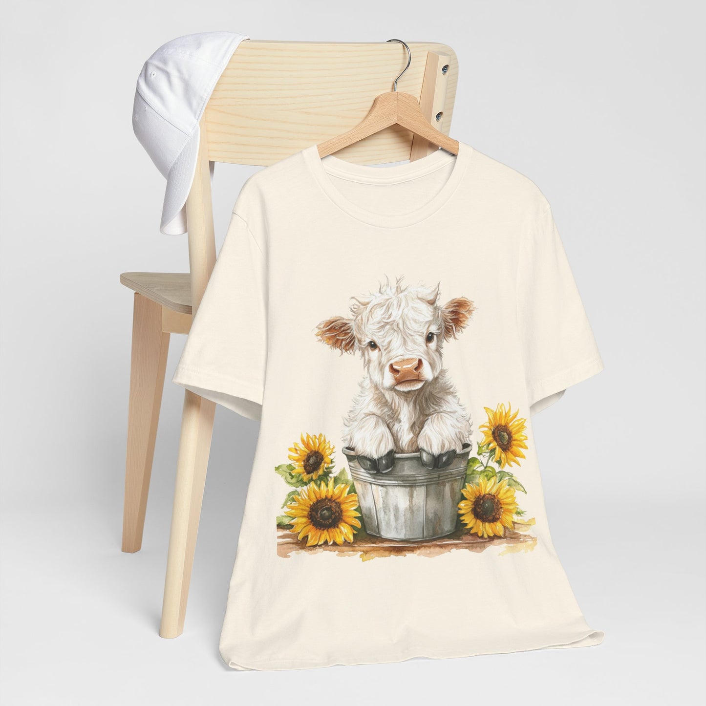Cute Highland Cow & Sunflower  Tee - Perfect Gift for Animal Lovers